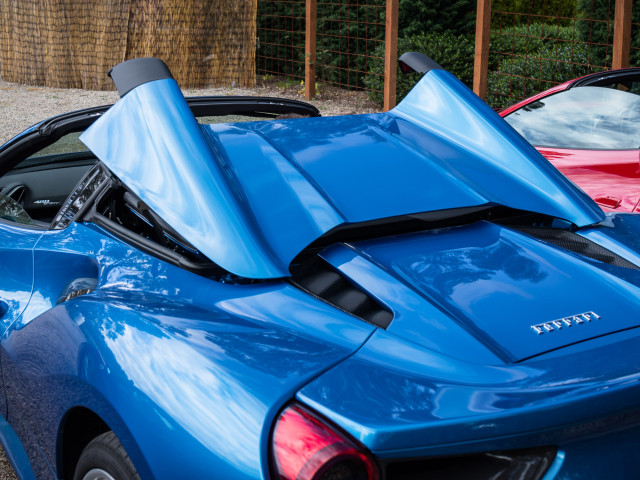 Ferrari 488 Spider  фото