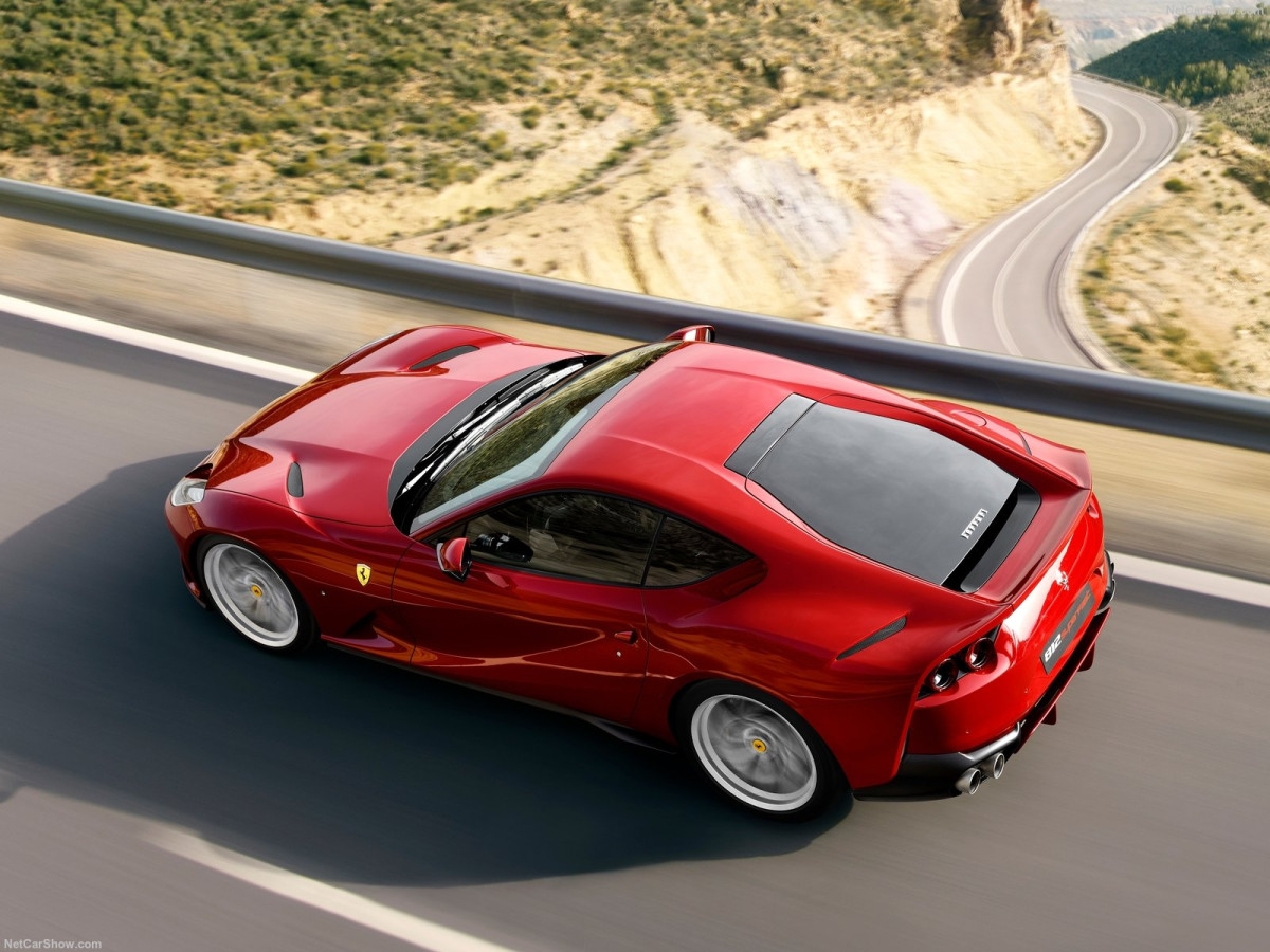 Ferrari 812 Superfast фото 195753