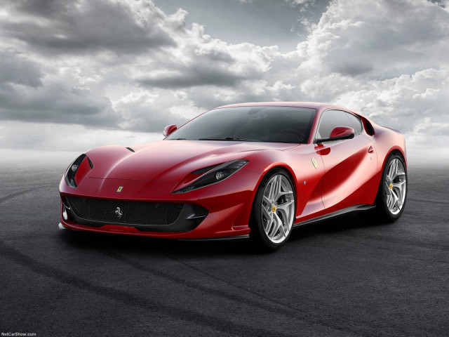 Ferrari 812 Superfast фото