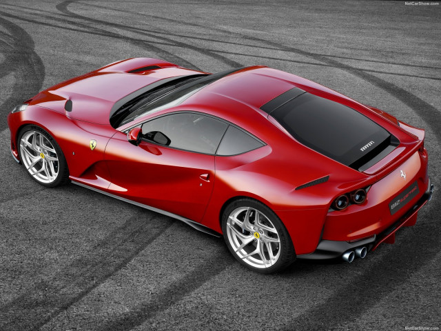 Ferrari 812 Superfast фото