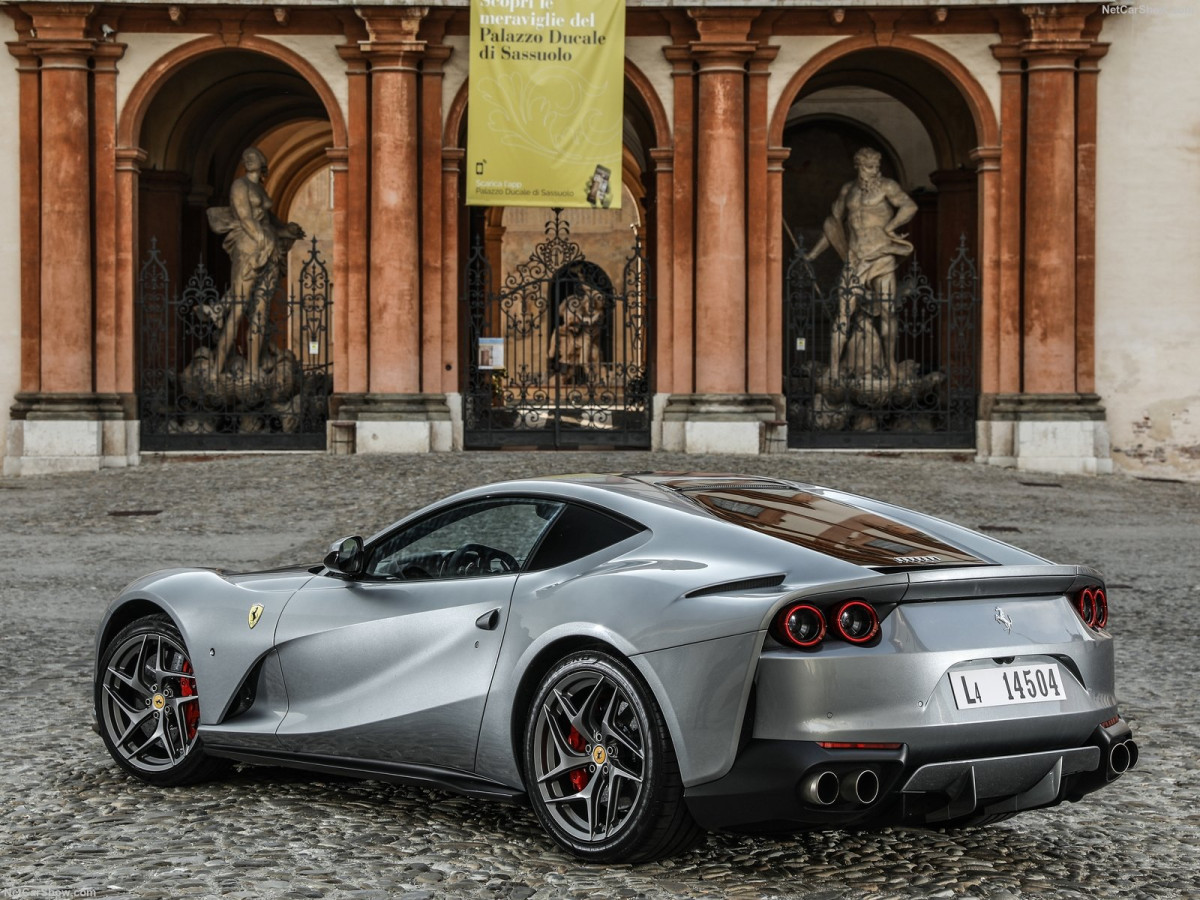 Ferrari 812 Superfast фото 195771