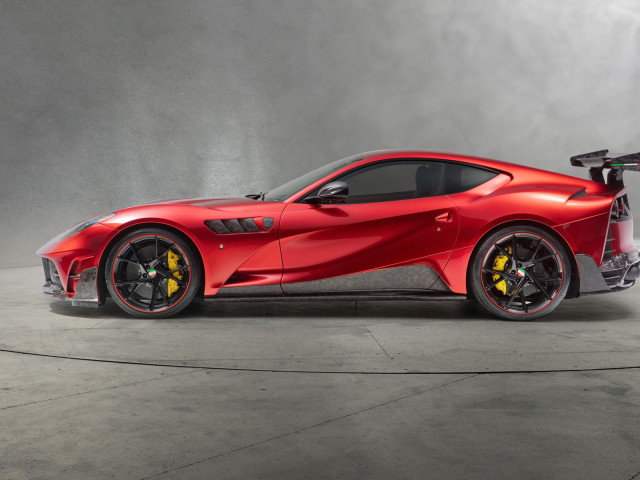 Ferrari 812 Superfast фото