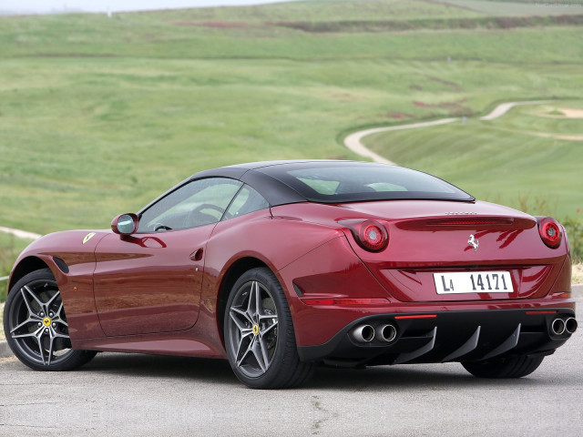 Ferrari California T фото