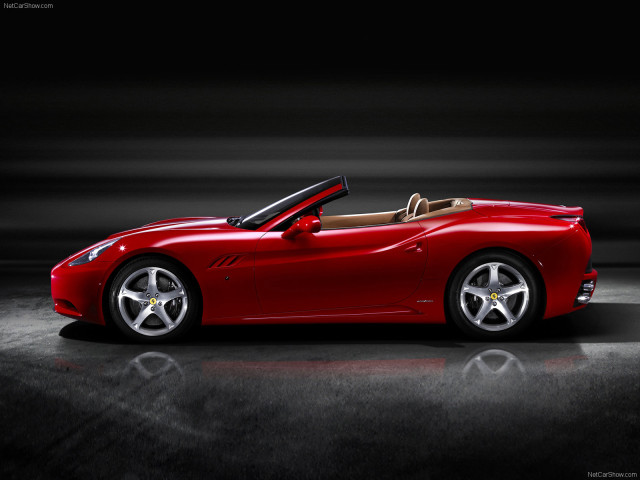 Ferrari California фото