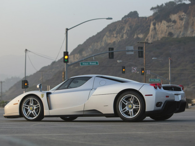 Ferrari Enzo фото