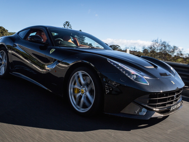 Ferrari F12 berlinetta фото