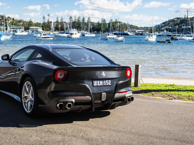 Ferrari F12 berlinetta фото