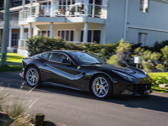 Ferrari F12 berlinetta фото