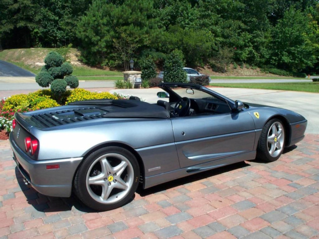 Ferrari F355 Spyder фото