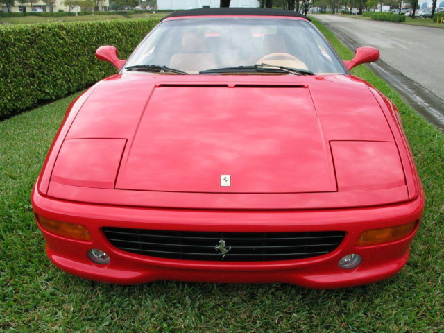 Ferrari F355 Spyder фото