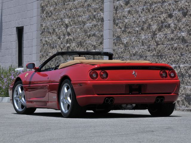 Ferrari F355 Spyder фото