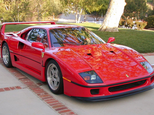 Ferrari F40 фото