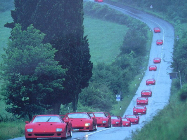 Ferrari F40 фото