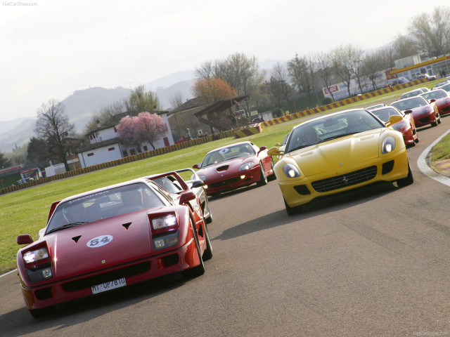 Ferrari F40 фото