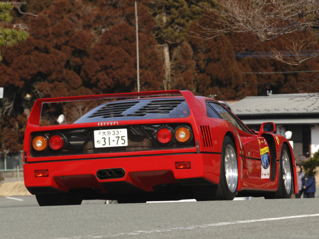 Ferrari F40 фото