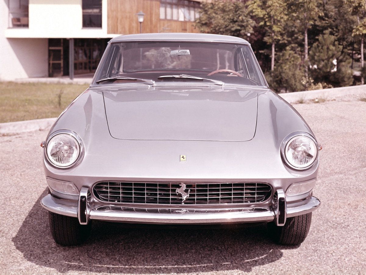 Ferrari Ferrari 330 gt 2+2 фото 97787