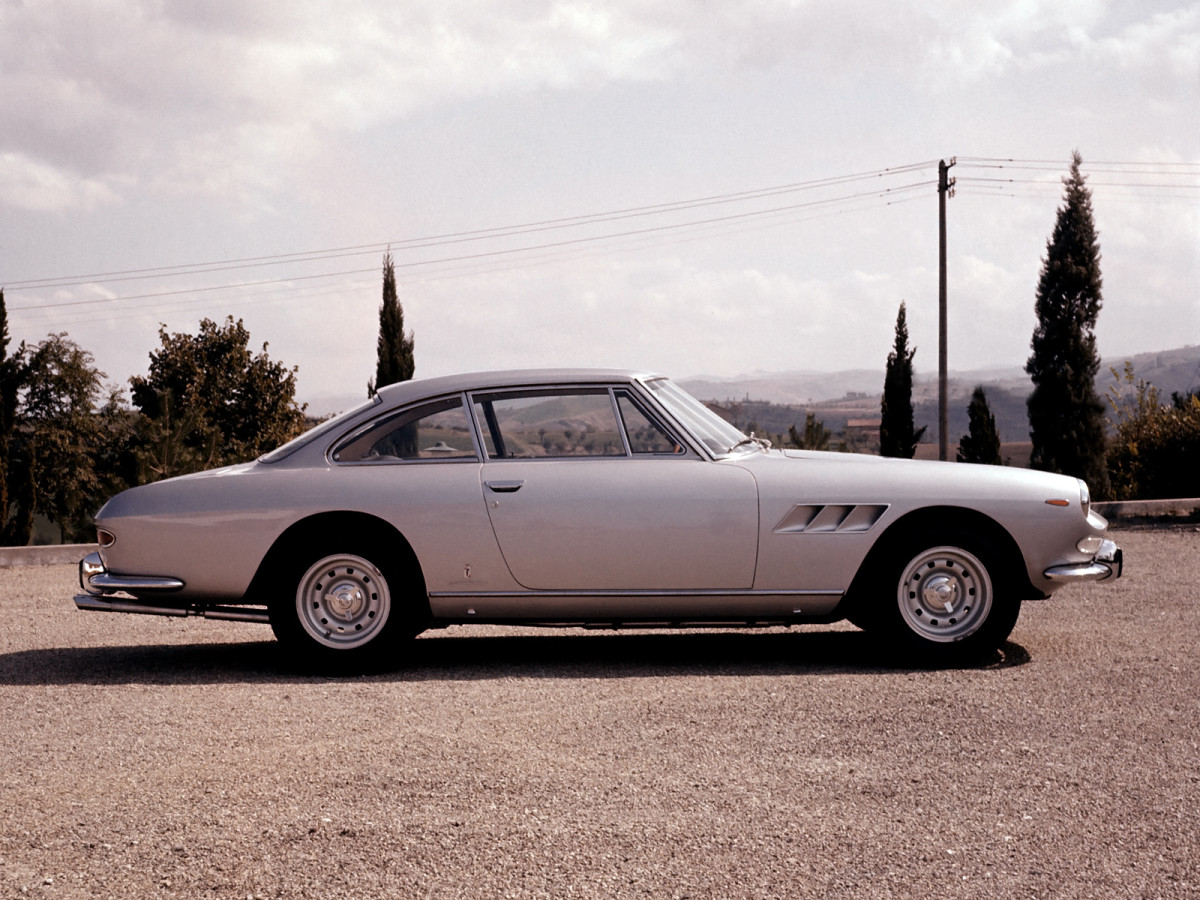 Ferrari Ferrari 330 gt 2+2 фото 97789