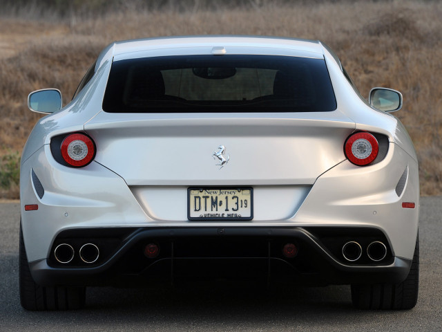 Ferrari FF фото