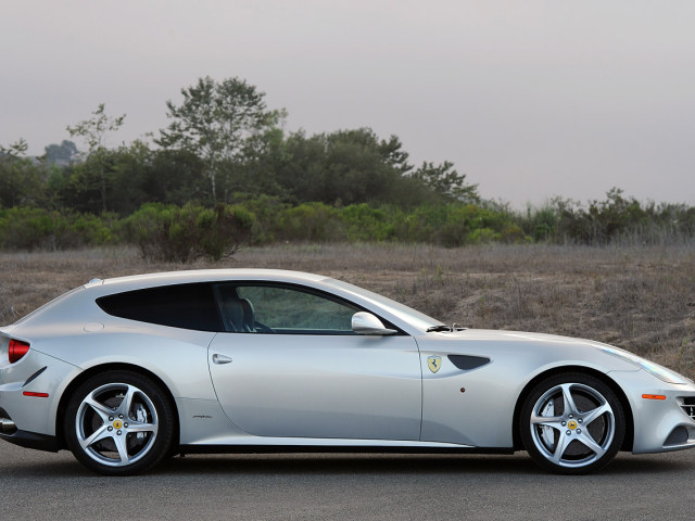 Ferrari FF фото