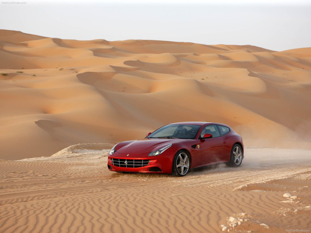 Ferrari FF фото