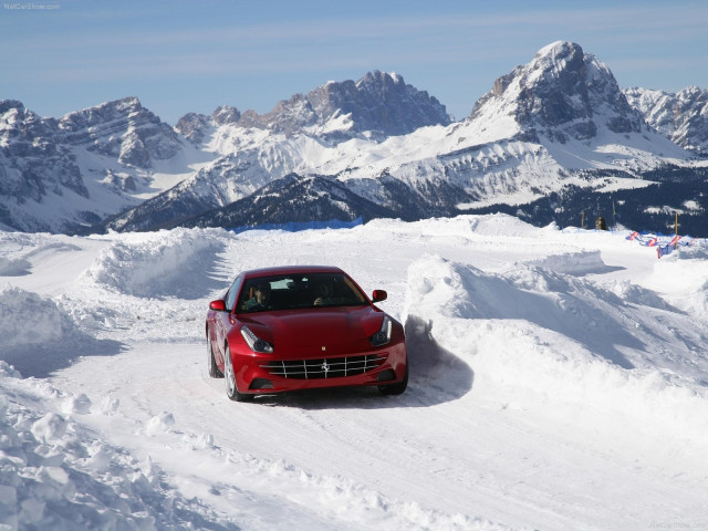 Ferrari FF фото