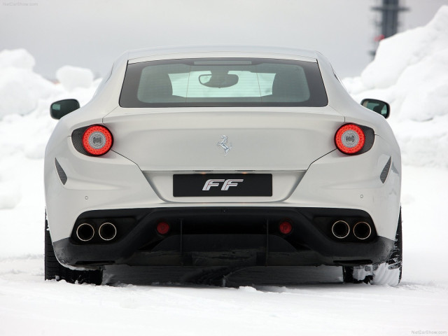 Ferrari FF фото