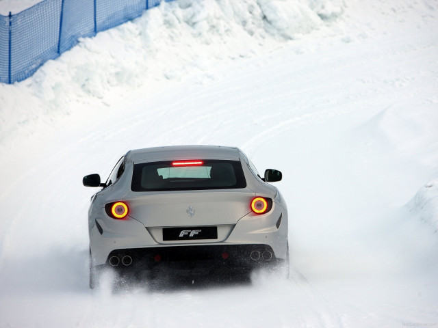 Ferrari FF фото