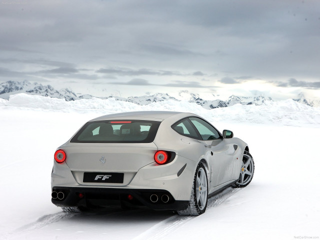 Ferrari FF фото