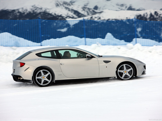 Ferrari FF фото