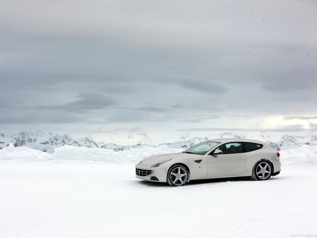 Ferrari FF фото