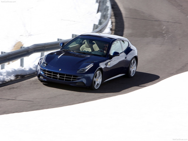 Ferrari FF фото