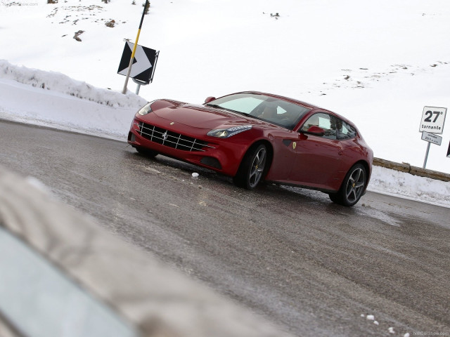 Ferrari FF фото