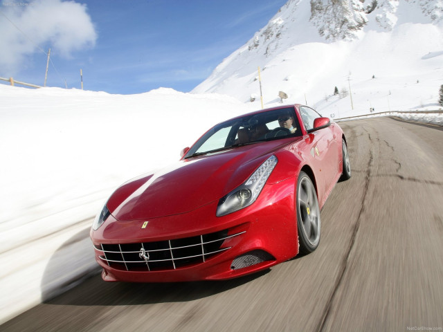 Ferrari FF фото