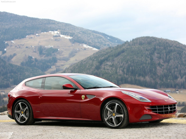 Ferrari FF фото