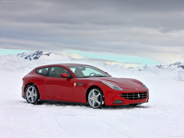 Ferrari FF фото