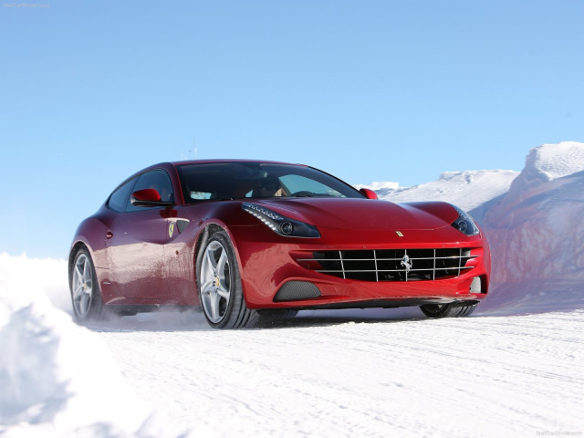 Ferrari FF фото