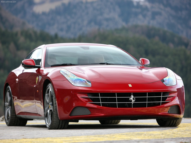 Ferrari FF фото