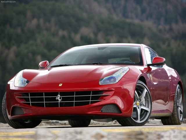 Ferrari FF фото