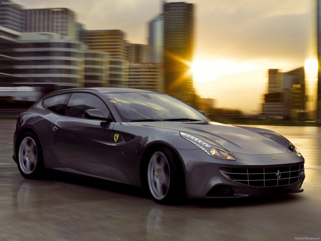 Ferrari FF фото