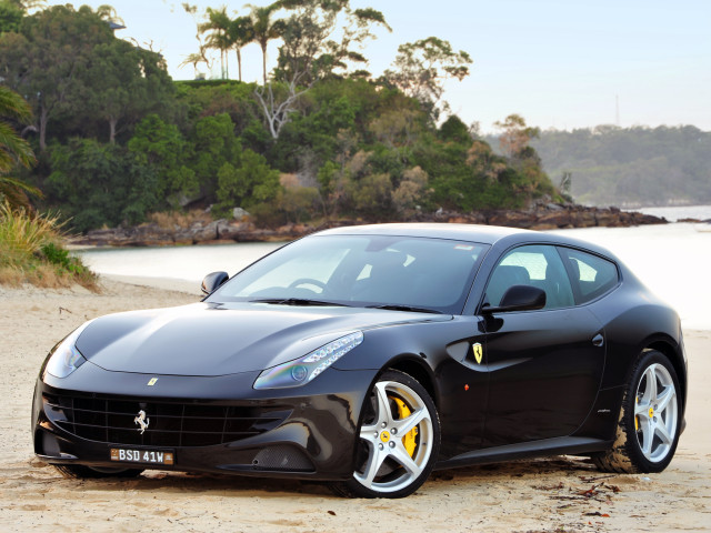 Ferrari FF фото