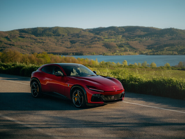 Ferrari Purosangue фото