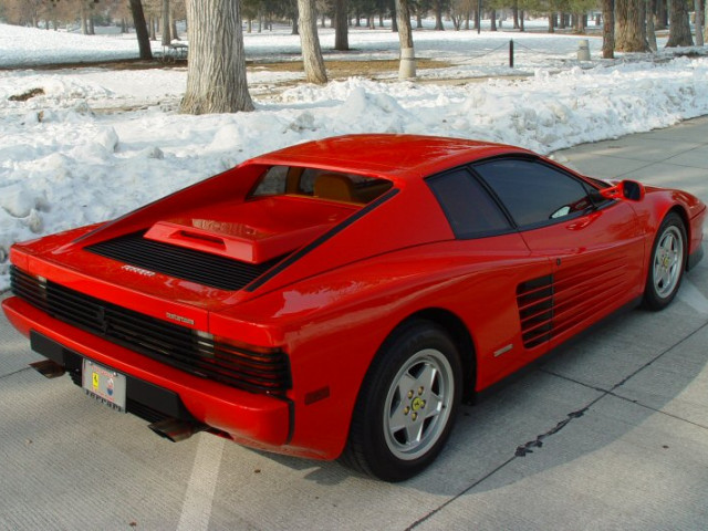 Ferrari Testarossa фото