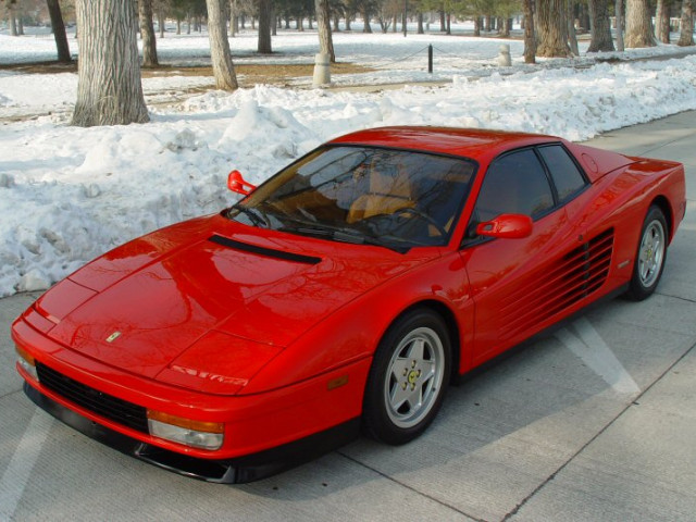 Ferrari Testarossa фото