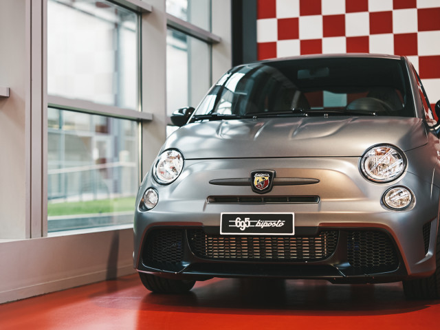 Fiat  Abarth 695 Biposto фото