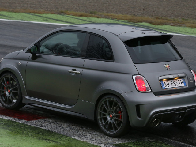 Fiat  Abarth 695 Biposto фото