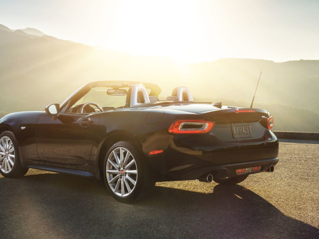 Fiat 124 Spider фото