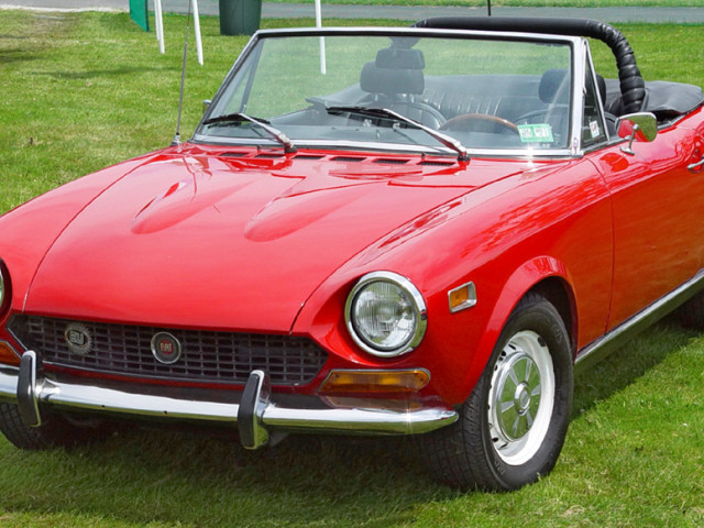 Fiat 124 Spider фото