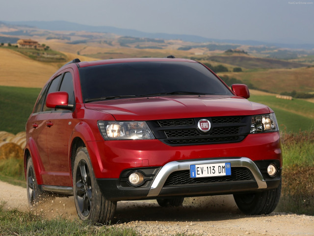 Fiat Freemont Cross фото