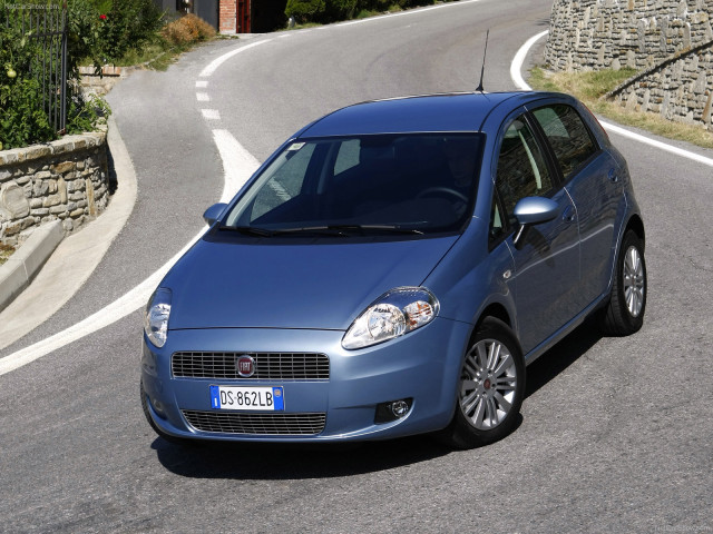 Fiat Grande Punto Natural Power фото