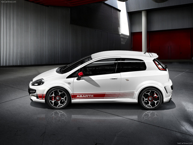 Fiat Punto Evo Abarth фото